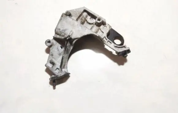 Peugeot 307 Engine mounting bracket 9635969880