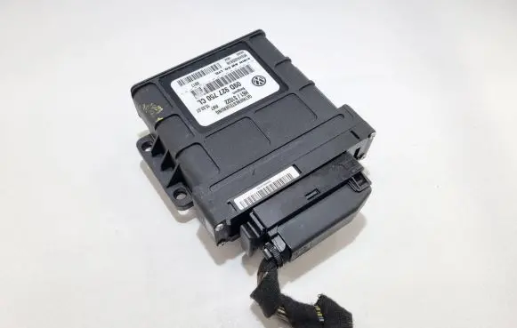 Volkswagen Touareg I Gearbox control unit/module 09D927750CL