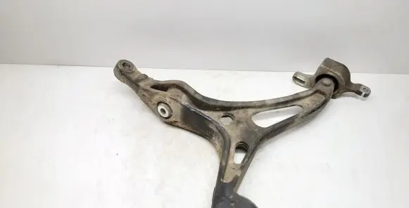 Mercedes-Benz R W251 Front lower control arm/wishbone 060009106