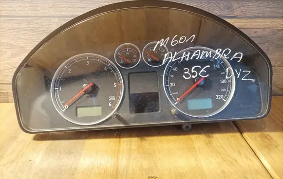 Seat Alhambra (Mk1) Speedometer (instrument cluster) 88311245