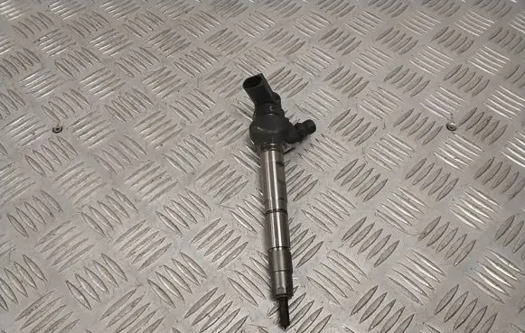 Audi A4 S4 B9 Fuel injector 04L130277P
