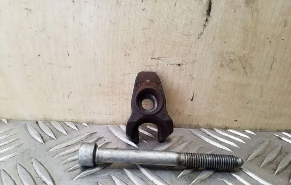 Land Rover Freelander 2 - LR2 Fuel Injector clamp holder