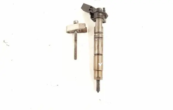 Fuel injector