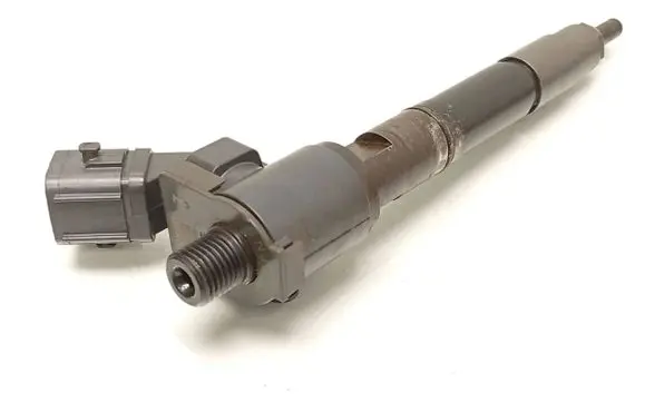 Volvo V40 Fuel injector 31452115