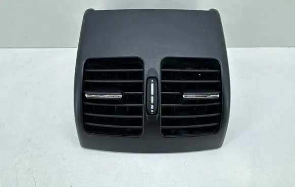 Mercedes-Benz C W204 Rear air vent grill A2048300954