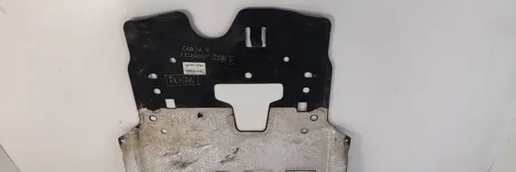 Peugeot 208 II Engine splash shield/under tray 9824226080