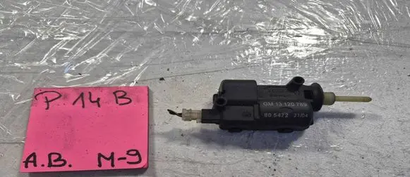 Opel Zafira A Central locking motor 13120789