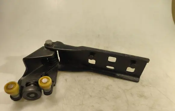 Renault Trafic III (X82) Sliding door middle roller runner 777650730R 93451714 777653970R
