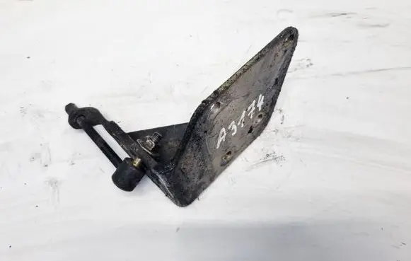 Citroen Saxo Engine mounting bracket 