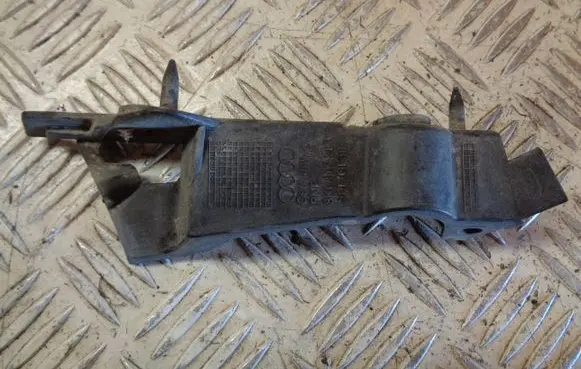 Audi A4 S4 B8 8K Front bumper mounting bracket 8K0807283