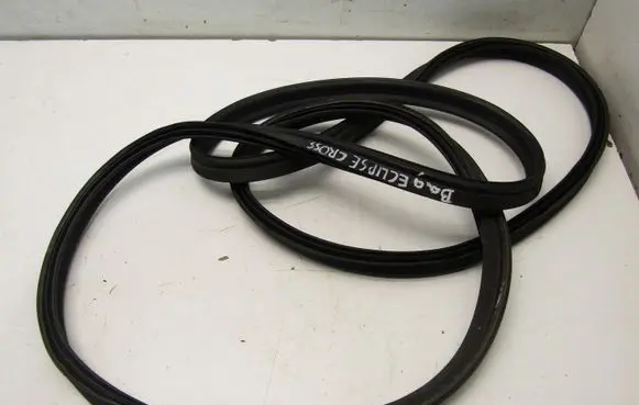 Mitsubishi Eclipse Cross Trunk rubber seal (body)