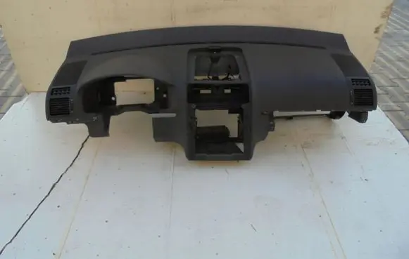 Volkswagen Touran I Dashboard DESKAKONSOLA