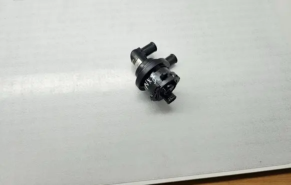 Lexus NX Electric auxiliary coolant/water pump 0641001301 8C23