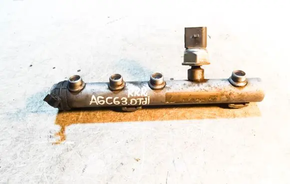 Audi A6 S6 C6 4F Fuel main line pipe 059130758E 059130089M