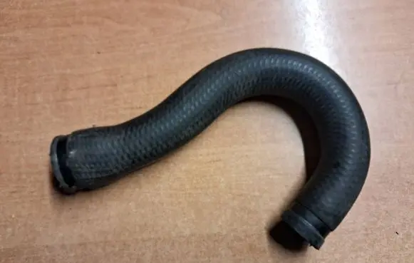 Mercedes-Benz 190 W201 Engine coolant pipe/hose 2015012182