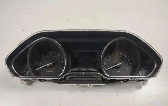 Peugeot 2008 I Speedometer (instrument cluster) E137HWE4 140398 0346356