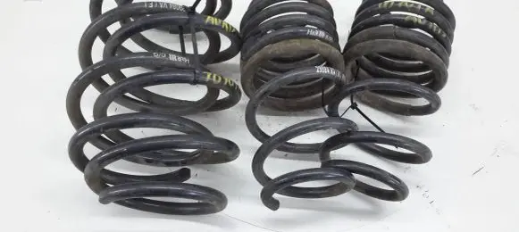 Toyota Auris 150 Front coil spring 29084