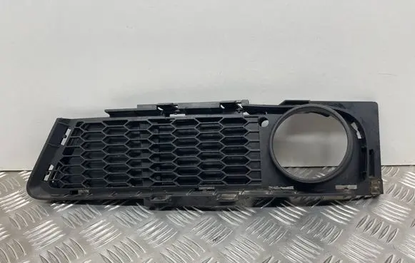 BMW 3 E90 E91 Front fog light trim/grill 8045967 51118045967