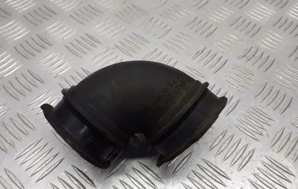 Mazda 3 I Air intake hose/pipe 014081-1611