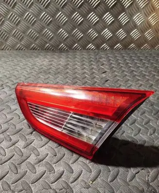 Maserati Ghibli Tailgate rear/tail lights 06700046630 03552000