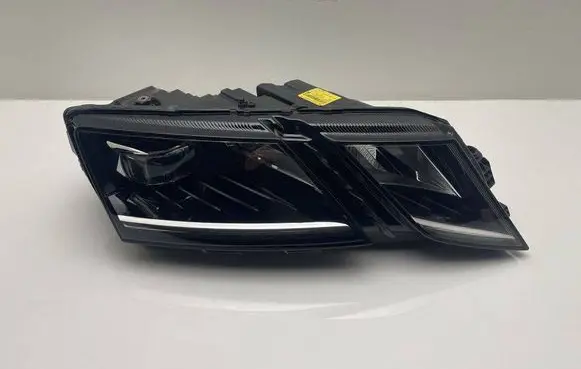 Skoda Octavia Mk3 (5E) Headlight/headlamp 5E1941016D