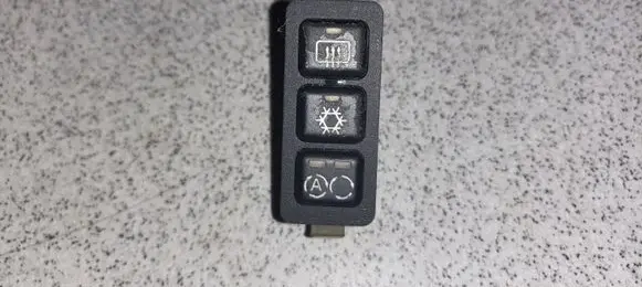 BMW 5 E34 Air conditioning (A/C) switch 61311391767