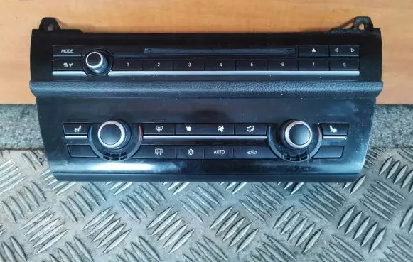 BMW 5 F10 F11 Climate control unit 9241243