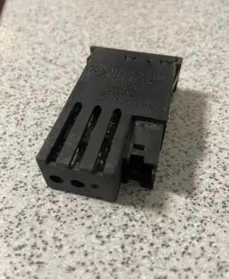 BMW 3 E46 Seat heating switch 61318352259 03055000 459500