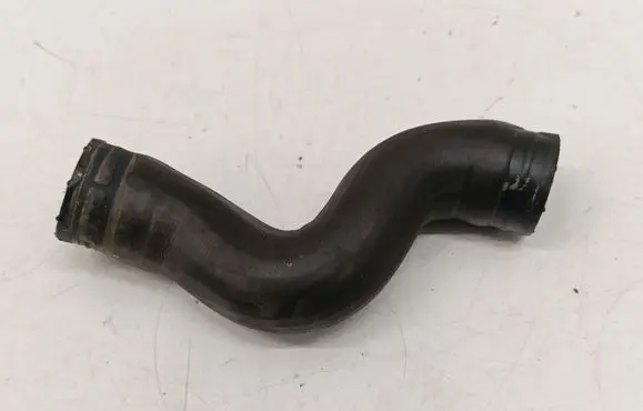 Mercedes-Benz CLA C117 X117 W117 Engine coolant pipe/hose A2465010482