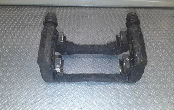 Renault Clio III Front Brake Caliper Pad/Carrier 