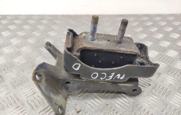 Iveco Daily 6th gen Engine mount bracket
