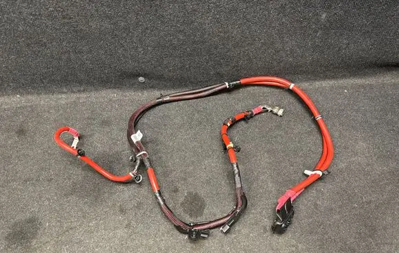Jeep Grand Cherokee WL Positive cable (battery) P68380188AC P68467856AC 661217101