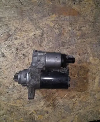 Volkswagen Golf V Starter motor 02T911023R 0001120406