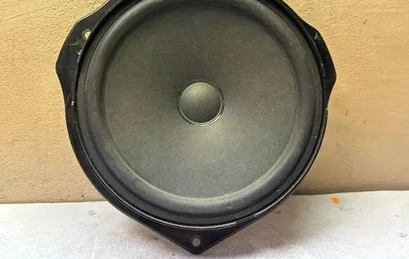 Mercedes-Benz C W204 Front door speaker A2048201902 970498XXX