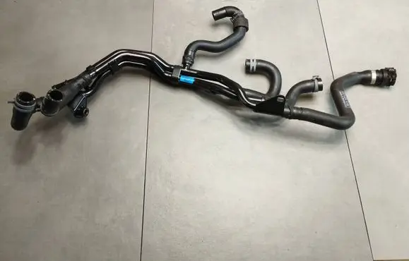 Cupra Formentor Engine coolant pipe/hose 5WA121064H 5WA121065B
