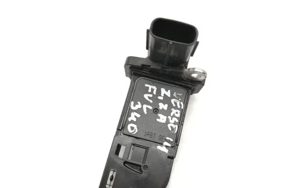 Toyota Verso-S Mass air flow meter 2220426010