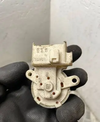 Toyota Land Cruiser (HDJ90) Ignition lock contact 