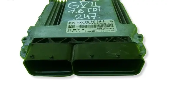 Volkswagen Golf VII Engine control unit/module 04L907309B 0281018510 EDC17C64