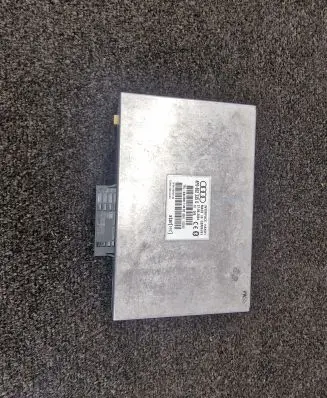 Audi A4 S4 B6 8E 8H Bluetooth control unit module 8P0862335D