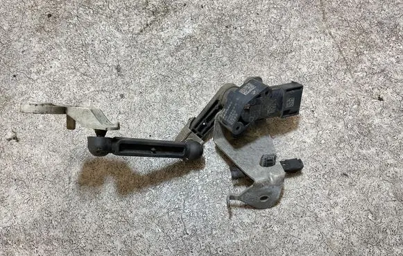 BMW i4 Headlight/headlamp level sensor 6895466 24059