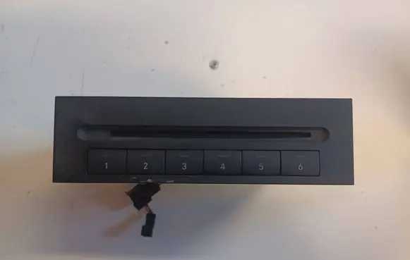 Mercedes-Benz E W211 CD/DVD changer A2118706189-MERC