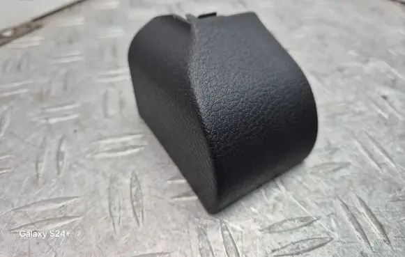 Volkswagen Touran III Seat trim 5TA885317