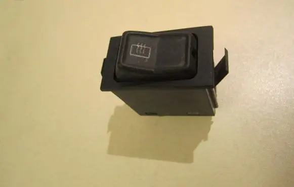 Volkswagen Golf II Windscreen/window heater switch 321959621B