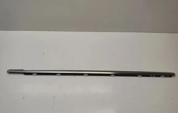 KIA Stonic Front door glass trim molding 