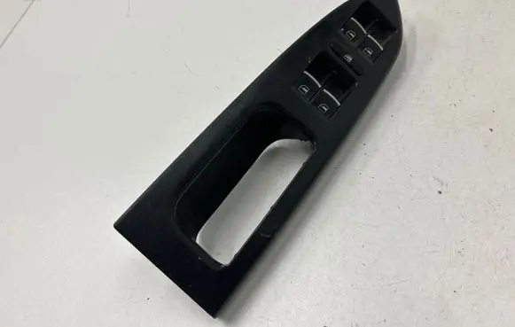 Volkswagen Touran II Electric window control switch 1T1867371H