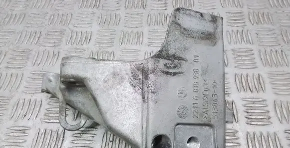 BMW i3 Engine mounting bracket 6878938
