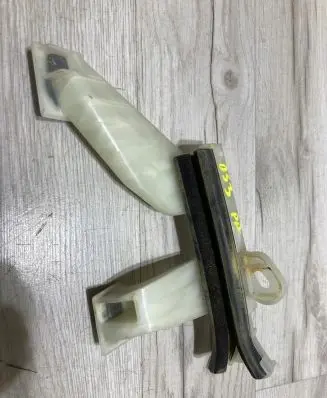 DS Automobiles 3 Crossback Front door windshield rail 9820820780