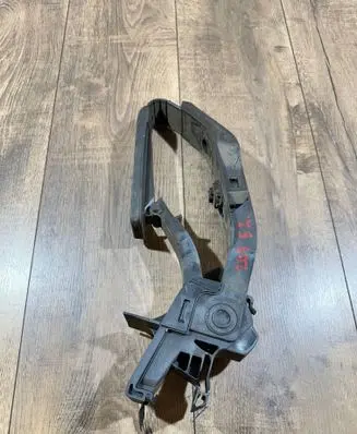 Mercedes-Benz C W203 Accelerator throttle pedal A2113000404