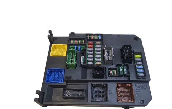 Peugeot 508 Fuse module 9664992380 A2C53383164