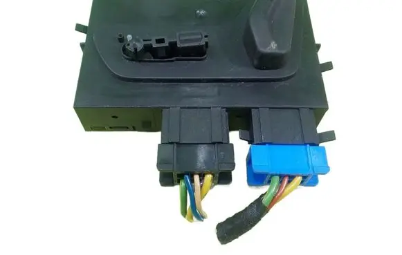 Peugeot RCZ Central body control module 700129270102